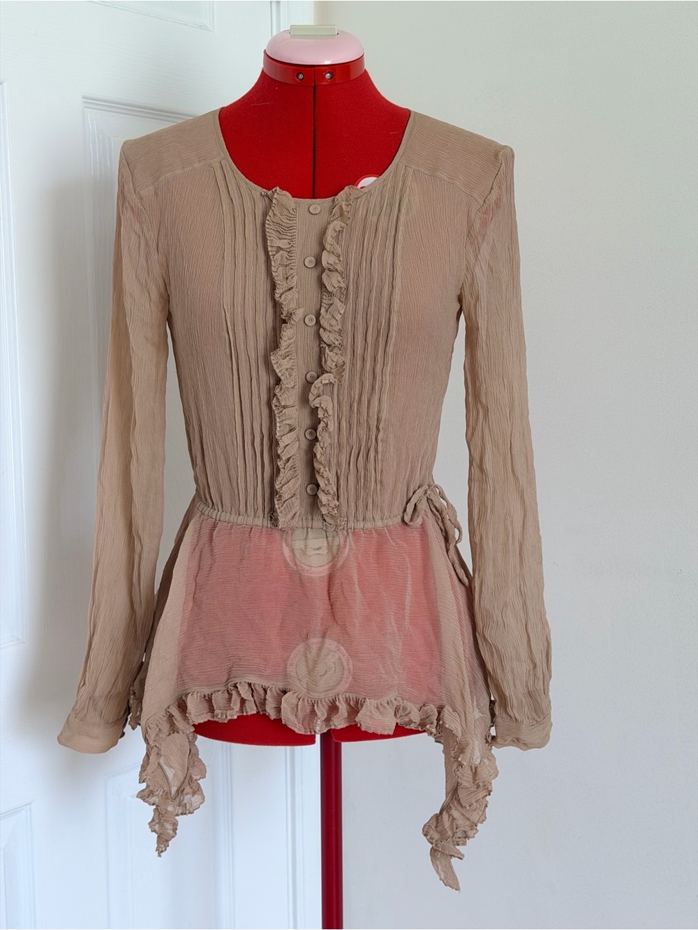 $248 BCBGMAXAZRIA Leola 100% Silk Crinkle Sheer Ruffled Blouse Taupe XS-S Doen